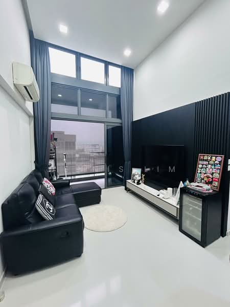 North Park Residences, 33 Yishun Central 1, 3 Bedrooms, 1,023 sqft, Condominium For Sale, by Dennis Lim, 500160537 - Living Room - PropertyGuru.com.sg