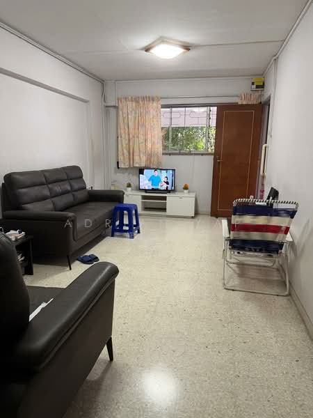 218 Tampines Street 24, 218 Tampines Street 24, Room Rental, 200 sqft, HDB Flat For Rent, by Adrian Yap 葉启祥, 500160543 - Living Room - PropertyGuru.com.sg