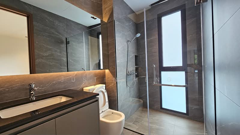 Jalan Sankam, , 5 Bedrooms, 4,836 sqft, Terraced House For Sale, by Justin Heng, 500160544 - Bathroom - PropertyGuru.com.sg