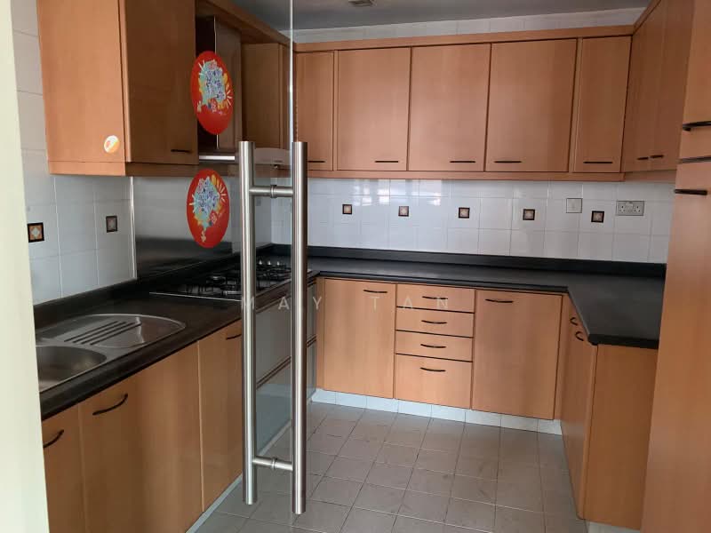 Tiara, 1 Kim Seng Walk, 3 Bedrooms, 1,281 sqft, Apartment For Sale, by May Tan, 500160549 - Kitchen - PropertyGuru.com.sg