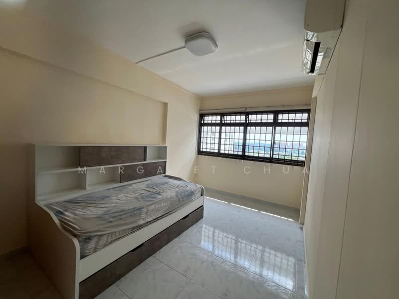 155 Lorong 1 Toa Payoh, 155 Lorong 1 Toa Payoh, 3 Bedrooms, 1,087 sqft, HDB Flat For Rent, by Margaret Chua, 500160561 - Bedroom - PropertyGuru.com.sg