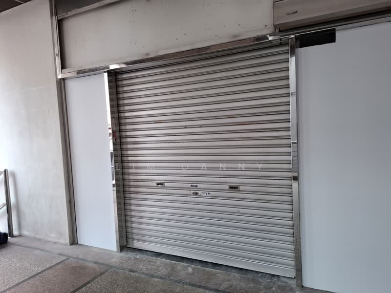 Lucky Chinatown, 211 New Bridge Road, 183 sqft, Food & Beverage For Rent, by Lim Danny, 500160564 - Exterior - CommercialGuru.com.sg