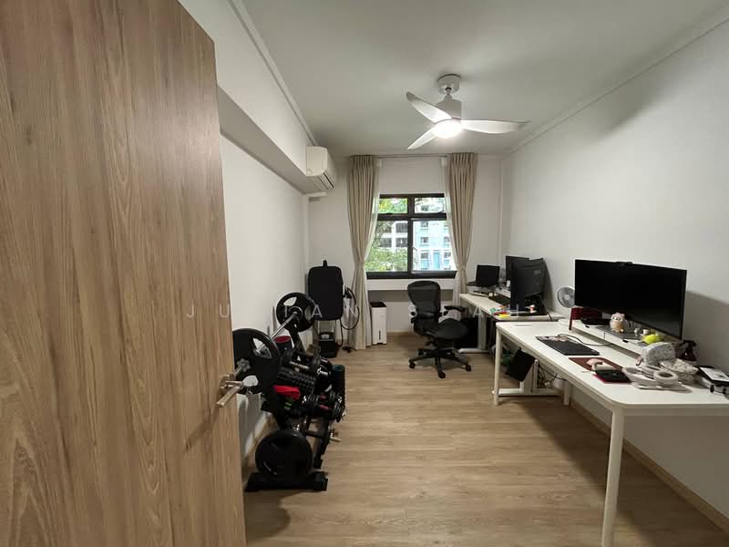 260C Sengkang East Way, 260C Sengkang East Way, 3 Bedrooms, 1,184 sqft, HDB Flat For Sale, by Julian Seah, 500160569 - Study - PropertyGuru.com.sg