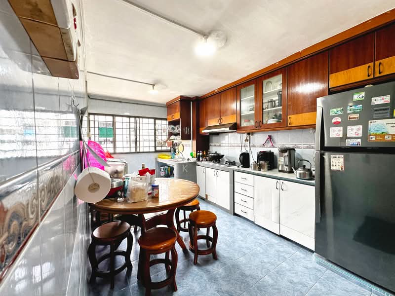 461 Jurong West Street 41, 461 Jurong West Street 41, 3 Bedrooms, 1,055 sqft, HDB Flat For Sale, by Yap KaiJie, 500160570 - Kitchen - PropertyGuru.com.sg