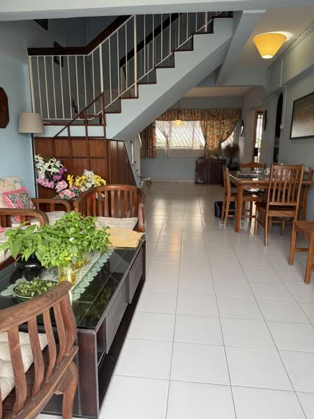 471 Jurong West Street 41, 471 Jurong West Street 41, 4 Bedrooms, 1,604 sqft, HDB Flat For Sale, by Asmah Mohd Noor, 500160572 - Living Room - PropertyGuru.com.sg