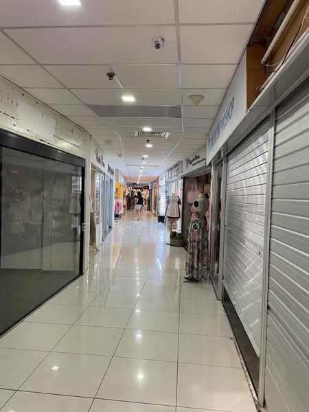 Holland Road Shopping Centre, 211 Holland Avenue, 204 sqft, Other Retail For Rent, by Elyn Goh, 500160578 - Corridor - CommercialGuru.com.sg