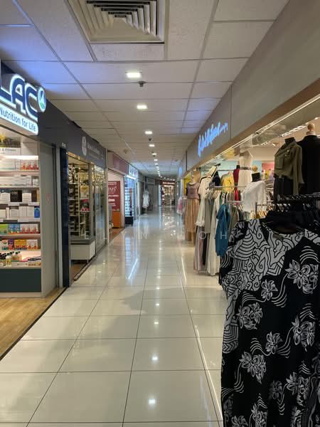 Holland Road Shopping Centre, 211 Holland Avenue, 204 sqft, Other Retail For Rent, by Elyn Goh, 500160578 - Corridor - CommercialGuru.com.sg