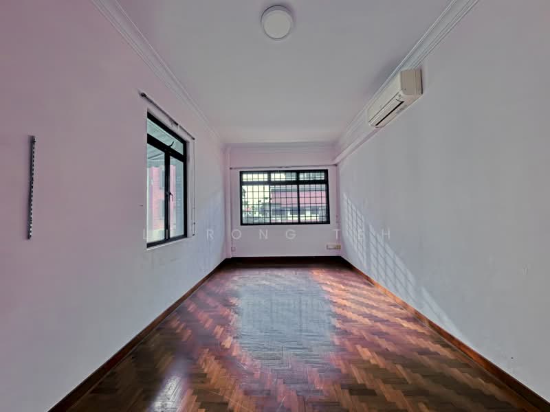 ATTRACTIVE! REGULAR FREEHOLD PLOT! WALK TO VIBRANT KATONG! 1KM TO TAO NAN, Duku Road / Tembeling Road / Everitt Road / Still Road / Joo Chiat Road, 4 Bedrooms, 2,010 sqft, Terraced House For Sale, by Li Rong Teh, 500160579 - PropertyGuru.com.sg