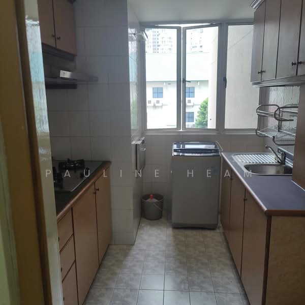 St Francis Court, 90 Saint Francis Road, 2 Bedrooms, 818 sqft, Apartment For Sale, by Pauline Heam, 500160585 - Kitchen - PropertyGuru.com.sg