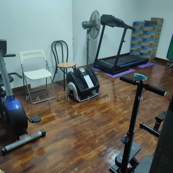 St Francis Court, 90 Saint Francis Road, 2 Bedrooms, 818 sqft, Apartment For Sale, by Pauline Heam, 500160585 - Gym - PropertyGuru.com.sg