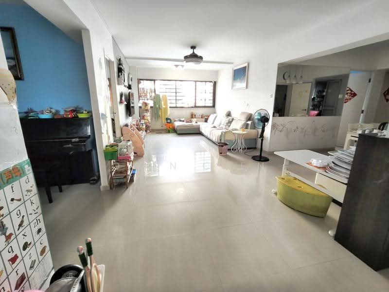 506A Wellington Circle, 506A Wellington Circle, Sembawang / Yishun, 4 Bedrooms, 1,399 sqft, HDB Flat For Sale, by Owen Chen, 500160586 - Living Room - PropertyGuru.com.sg