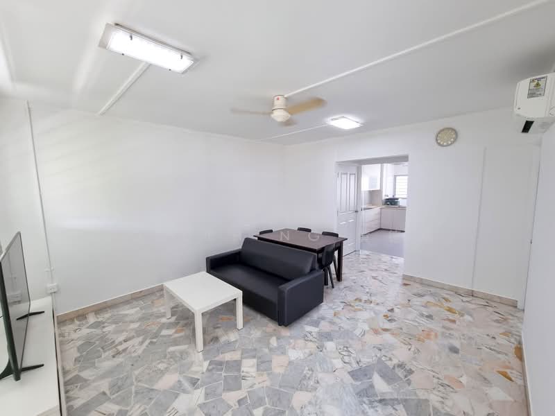 Cheap Move In Condition Next to MRT, , 2 Bedrooms, 796 sqft, HDB Flat For Sale, by Joseph Ng 黄德顺, 500160592 - Living Room - PropertyGuru.com.sg