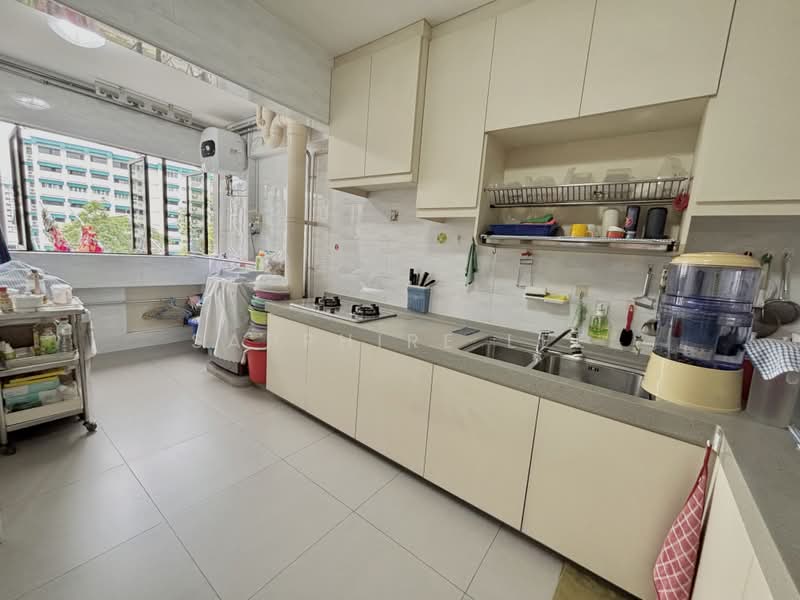 761 Woodlands Avenue 6, 761 Woodlands Avenue 6, 3 Bedrooms, 1,313 sqft, HDB Flat For Sale, by Sapphire Lee, 500160602 - Kitchen - PropertyGuru.com.sg