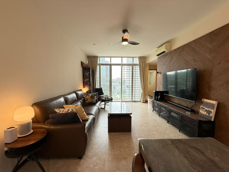 Hillvista, 1 Elizabeth Drive, 2 Bedrooms, 948 sqft, Condominium For Sale, by Kavin Kuah, 500160616 - Living Room - PropertyGuru.com.sg