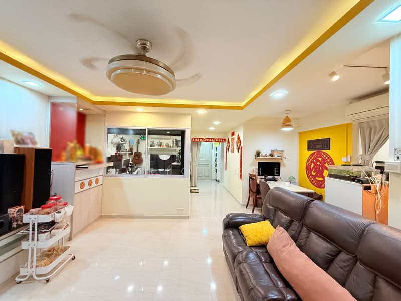 576 Woodlands Glen, 576 Woodlands Drive 16, 3 Bedrooms, 1,184 sqft, HDB Flat For Sale, by Patrick Chee, 500160624 - Living Room - PropertyGuru.com.sg