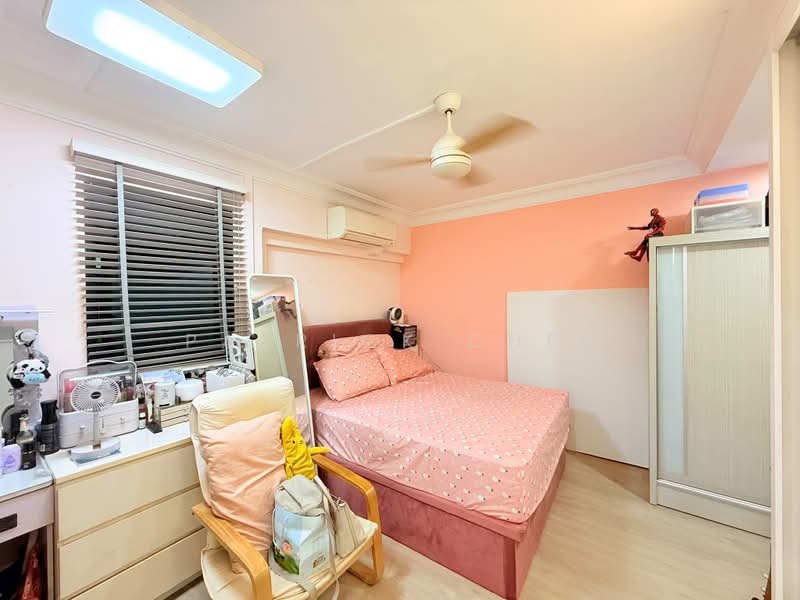 576 Woodlands Glen, 576 Woodlands Drive 16, 3 Bedrooms, 1,184 sqft, HDB Flat For Sale, by Patrick Chee, 500160624 - Bedroom - PropertyGuru.com.sg