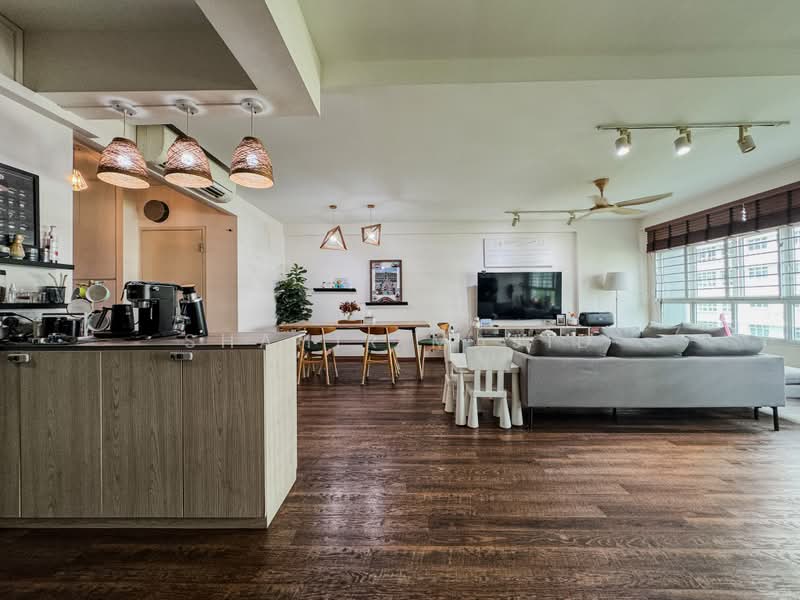 217A Sumang Walk, 217A Sumang Walk, 3 Bedrooms, 1,206 sqft, HDB Flat For Sale, by Shahir Majid, 500160625 - Living Room - PropertyGuru.com.sg