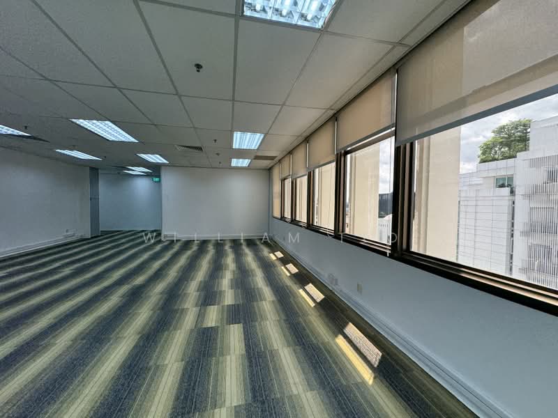 Peninsula Plaza, 111 North Bridge Road, 1,001 sqft, Office For Rent, by William Teo, 500160627 - Interior - CommercialGuru.com.sg