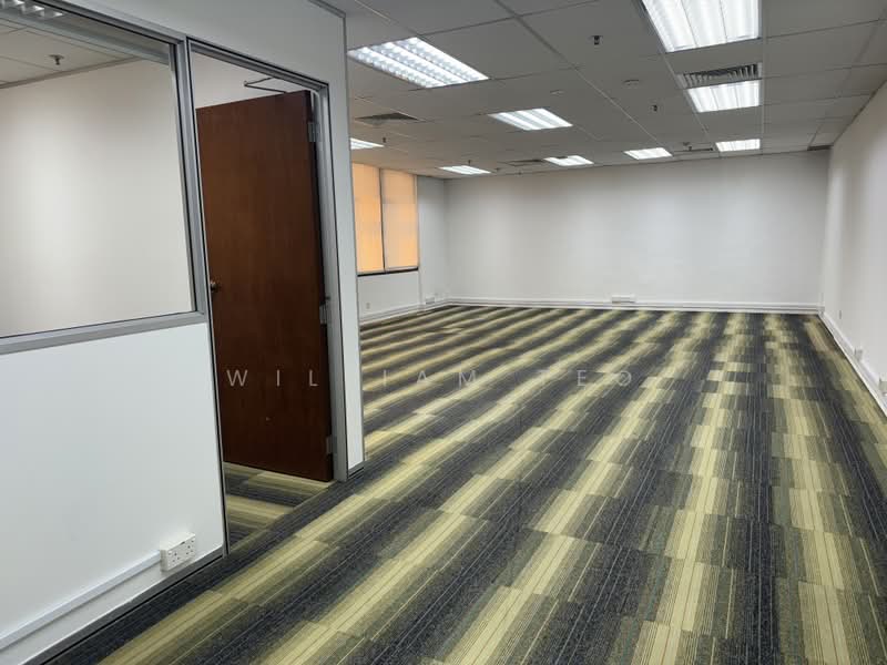 Peninsula Plaza, 111 North Bridge Road, 1,001 sqft, Office For Rent, by William Teo, 500160627 - Interior - CommercialGuru.com.sg