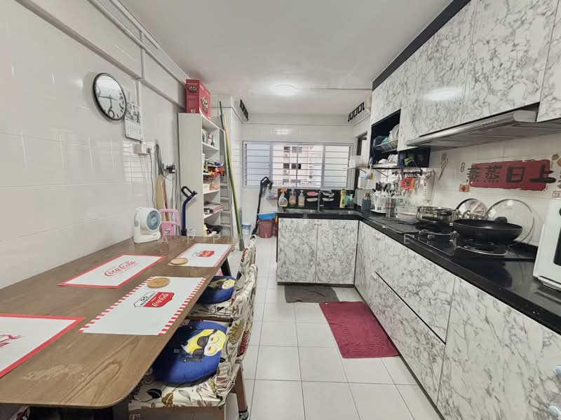 23 Marsiling Drive, 23 Marsiling Drive, 2 Bedrooms, 721 sqft, HDB Flat For Sale, by Sapphire Lee, 500160638 - Kitchen - PropertyGuru.com.sg