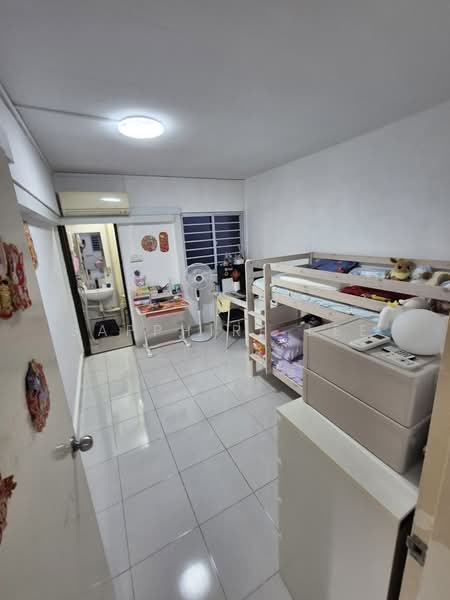 23 Marsiling Drive, 23 Marsiling Drive, 2 Bedrooms, 721 sqft, HDB Flat For Sale, by Sapphire Lee, 500160638 - Bedroom - PropertyGuru.com.sg