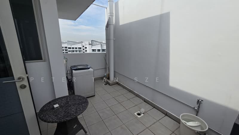 Heron Bay, Upper Serangoon View, 4 Bedrooms, 2,583 sqft, Executive Condominium For Sale, by Peter Tan Sze Wee, 500160648 - Balcony - PropertyGuru.com.sg