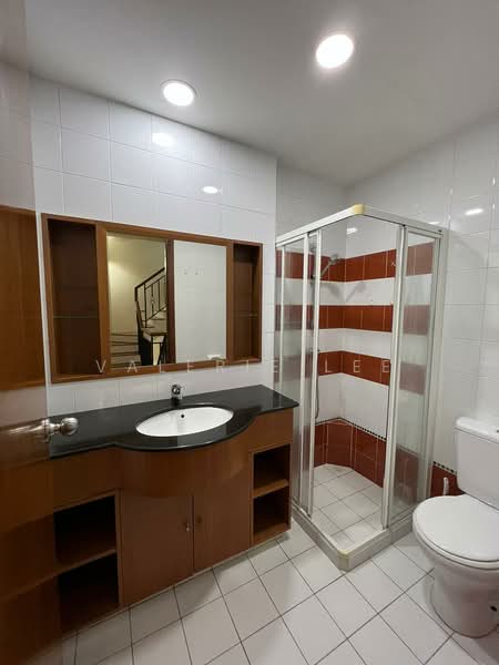 Horizon Green, Ang Mo Kio Avenue 2, 5 Bedrooms, 3,261 sqft, Terraced House For Sale, by Valerie Lee, 500160649 - Bathroom - PropertyGuru.com.sg