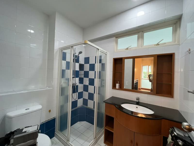 Horizon Green, Ang Mo Kio Avenue 2, 5 Bedrooms, 3,261 sqft, Terraced House For Sale, by Valerie Lee, 500160649 - Bathroom - PropertyGuru.com.sg