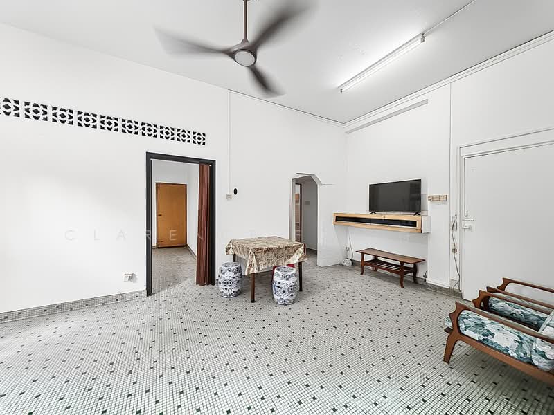 East Grove, 420 East Coast Road, 3 Bedrooms, 882 sqft, Condominium For Sale, by Clarence Foo 符策铭, 500160654 - Living Room - PropertyGuru.com.sg
