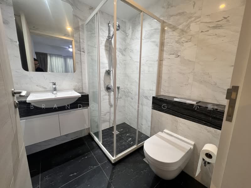 Sophia Hills, 5 Mount Sophia, 2 Bedrooms, 700 sqft, Condominium For Sale, by Brandon Tong  小董, 500160665 - Bathroom - PropertyGuru.com.sg