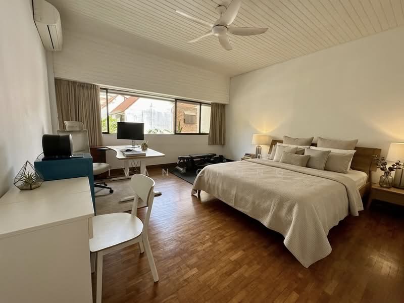 Villa Delle Rose, Taman Nakhoda, 3 Bedrooms, 2,755 sqft, Condominium For Sale, by Ivan Chong, 500160667 - Very spacious Master Bedroom - PropertyGuru.com.sg