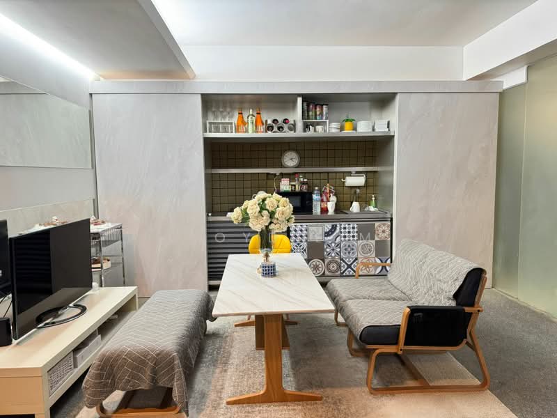 Claymore Plaza Apartments, 6 Claymore Hill, 2 Bedrooms, 797 sqft, Apartment For Rent, by Lloyd Lim, 500160668 - Living Room - PropertyGuru.com.sg