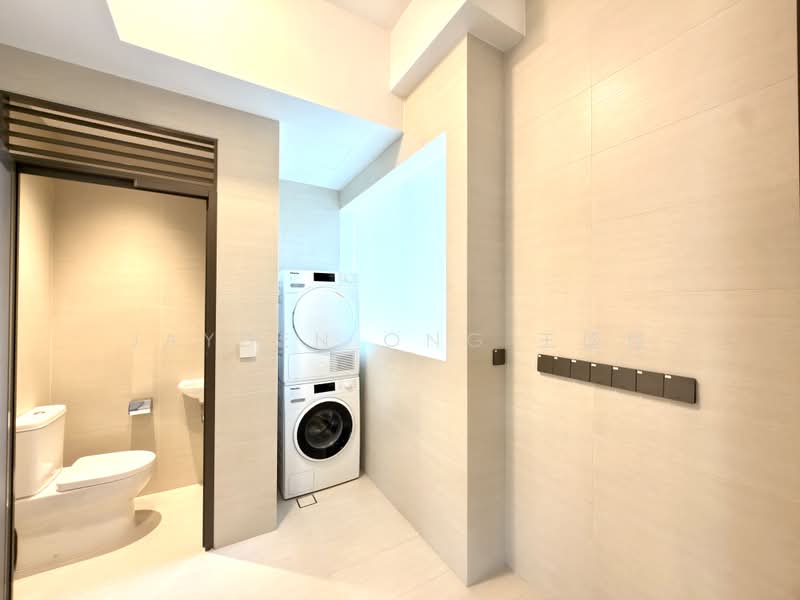 Klimt Cairnhill, 71 Cairnhill Road, 4 Bedrooms, 2,056 sqft, Condominium For Sale, by Jayden Ong 王盛傑, 500160669 - Kitchen yard + WC - PropertyGuru.com.sg