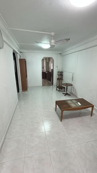 219 Yishun Street 21, 219 Yishun Street 21, 2 Bedrooms, 721 sqft, HDB Flat For Rent, by Ally Chin, 500160670 - Living Room - PropertyGuru.com.sg