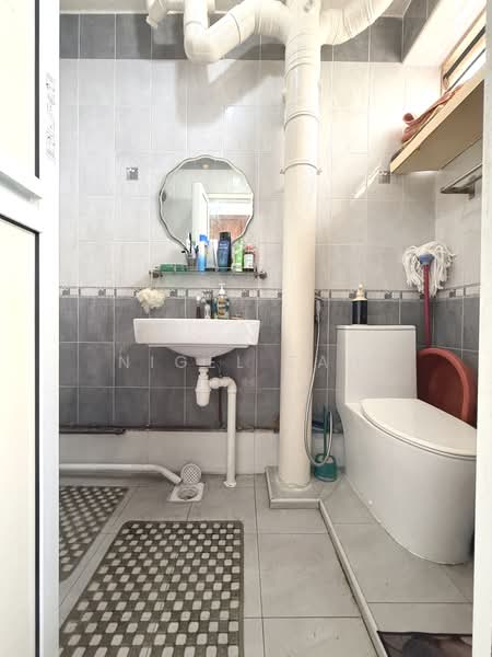 350 Yishun Avenue 11, 350 Yishun Avenue 11, 3 Bedrooms, 1,162 sqft, HDB Flat For Sale, by Nigel Tan, 500160673 - Bathroom - PropertyGuru.com.sg