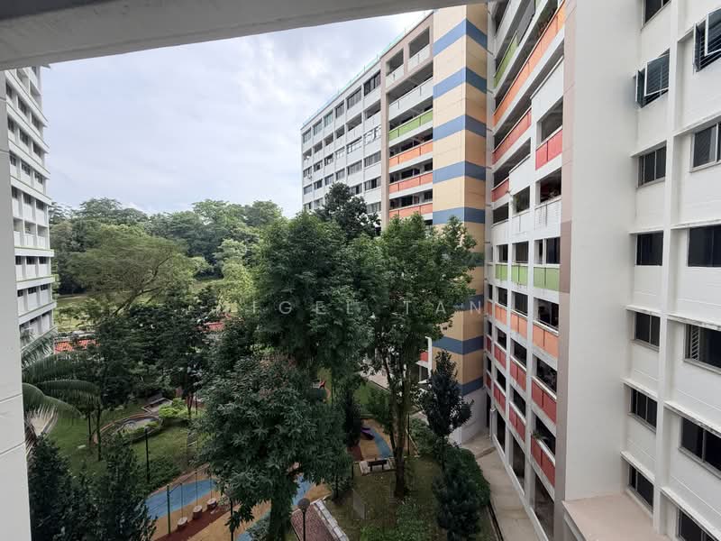 350 Yishun Avenue 11, 350 Yishun Avenue 11, 3 Bedrooms, 1,162 sqft, HDB Flat For Sale, by Nigel Tan, 500160673 - Exterior - PropertyGuru.com.sg
