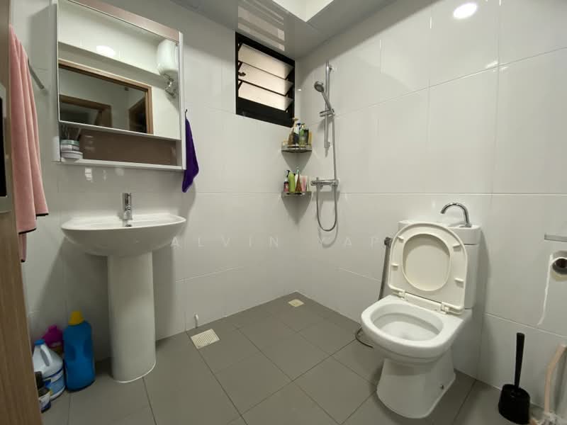 114B Alkaff Crescent, 114B Alkaff Crescent, 2 Bedrooms, 732 sqft, HDB Flat For Sale, by Alvin Yap, 500160674 - Bathroom - PropertyGuru.com.sg