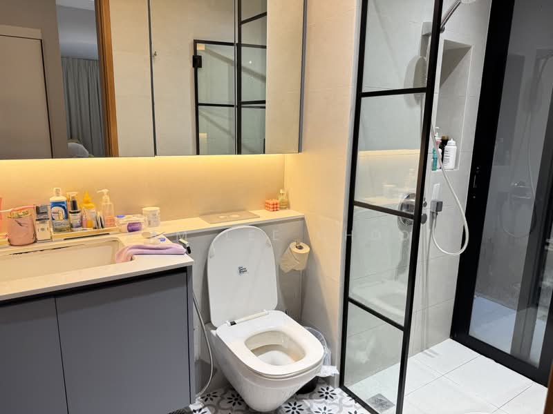 The Beverly, 45 Toh Tuck Road, 3 Bedrooms, 2,713 sqft, Apartment For Rent, by Lam Lee Choo, 500160677 - Bathroom - PropertyGuru.com.sg