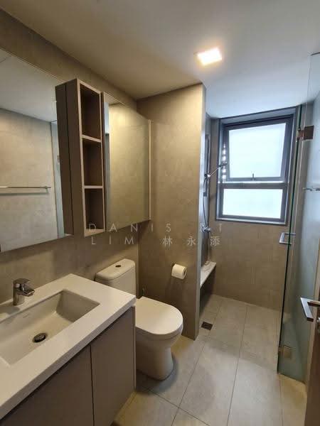 The Visionaire, 178 Canberra Drive, Sembawang / Yishun, 3 Bedrooms, 1,023 sqft, Executive Condominium For Sale, by Danis ET Lim 林永添, 500160684 - Bathroom - PropertyGuru.com.sg
