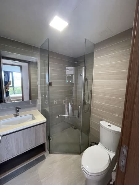 Kingsford Waterbay, 72 Upper Serangoon View, 2 Bedrooms, 689 sqft, Condominium For Sale, by Lionel Mai, 500160685 - Bathroom - PropertyGuru.com.sg