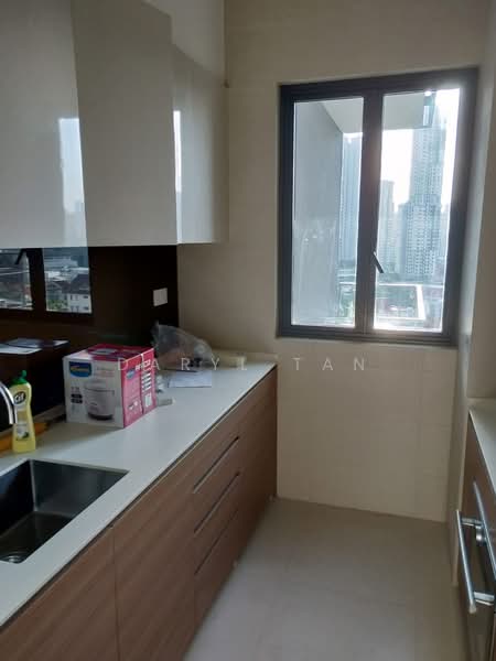 Stirling Residences, 25 Stirling Road, 3 Bedrooms, 883 sqft, Condominium For Rent, by Daryl Tan, 500160691 - Kitchen - PropertyGuru.com.sg
