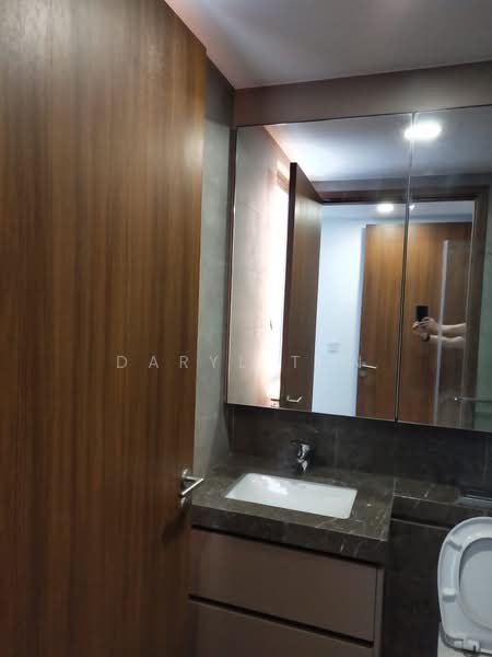 Stirling Residences, 25 Stirling Road, 3 Bedrooms, 883 sqft, Condominium For Rent, by Daryl Tan, 500160691 - Bathroom - PropertyGuru.com.sg