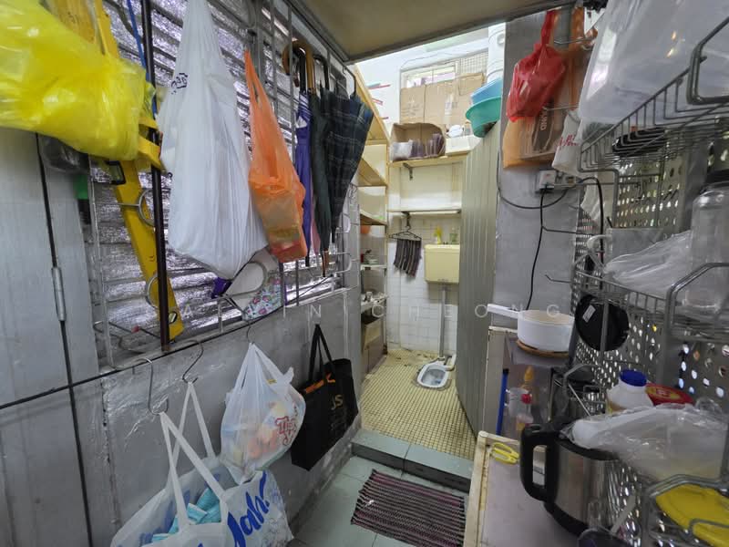253 Jurong East Street 24, Jurong East Street 24, 1,463 sqft, Shop / Shophouse For Rent, by Calvin Cheong, 500160699 - Bathroom - CommercialGuru.com.sg