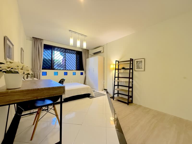 Rare Find | Near Dhoby Ghaut MRT & 24Hr Supermarket | Large Bedroom, , Room Rental, 160 sqft, Apartment For Rent, by Addie Wong, 500160702 - Bedroom - PropertyGuru.com.sg