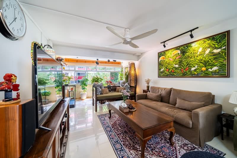 249 Hougang Avenue 3, 249 Hougang Avenue 3, 3 Bedrooms, 1,345 sqft, HDB Flat For Sale, by Eunice Lam, 500160703 - Living Room - PropertyGuru.com.sg
