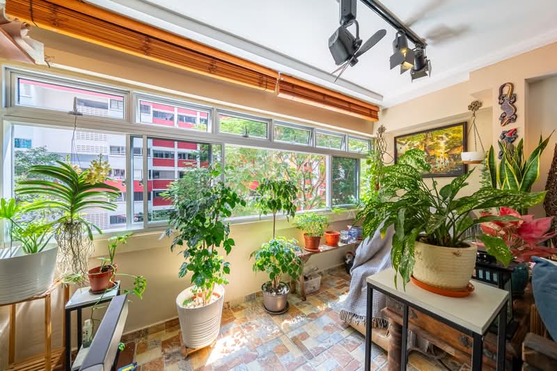 249 Hougang Avenue 3, 249 Hougang Avenue 3, 3 Bedrooms, 1,345 sqft, HDB Flat For Sale, by Eunice Lam, 500160703 - Balcony - PropertyGuru.com.sg