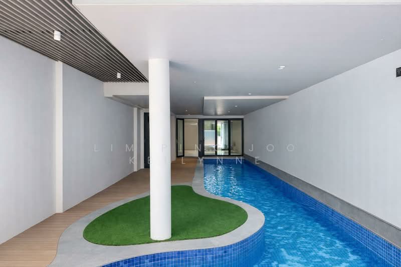 Majestic FH Terrace | Walk To MRT | 1KM To Tao Nan & CHIJ, Telok Kurau/ Still Rd/ East Coast Rd, 9 Bedrooms, 10,353 sqft, Terraced House For Sale, by Lim Ping Joo Kellynne, 500160704 - Pool - PropertyGuru.com.sg