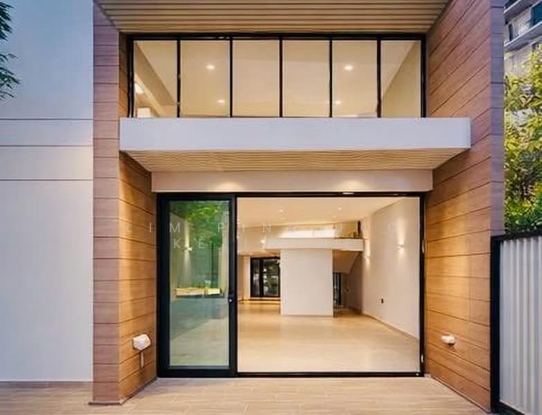 Majestic FH Terrace | Walk To MRT | 1KM To Tao Nan & CHIJ, Telok Kurau/ Still Rd/ East Coast Rd, 9 Bedrooms, 10,353 sqft, Terraced House For Sale, by Lim Ping Joo Kellynne, 500160704 - Exterior - PropertyGuru.com.sg
