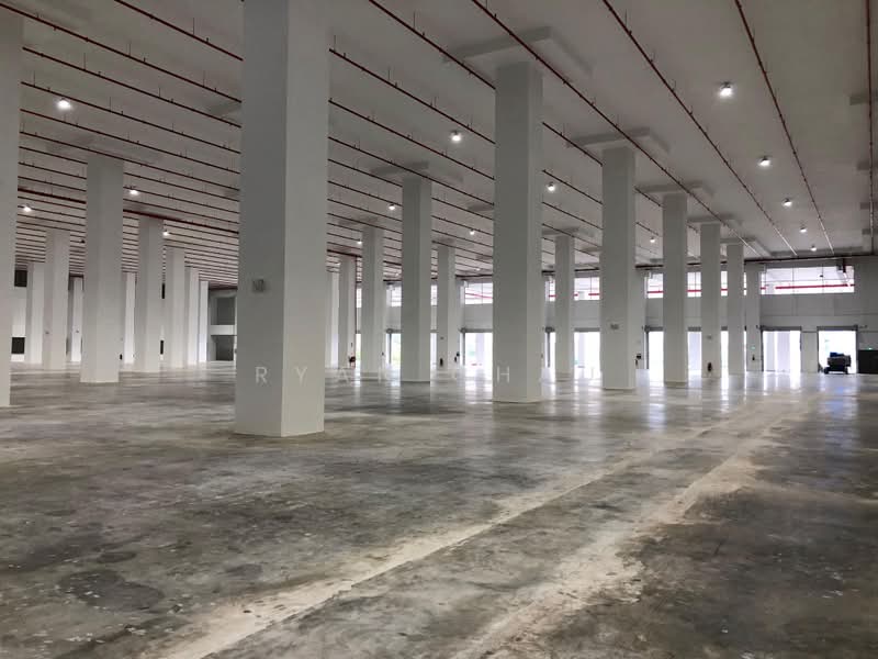 Ground | 32 Bays | 11m Clear | Optional Yard, , 148,000 sqft, Warehouse For Rent, by Ryan Chau, 500160707 - Interior - CommercialGuru.com.sg