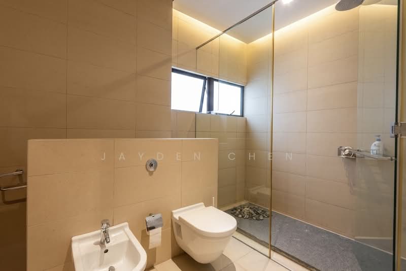 The Arcadia (Arcadia Gardens), 235 Arcadia Road, 5 Bedrooms, 7,503 sqft, Condominium For Sale, by Jayden Chen, 500160715 - Bathroom - PropertyGuru.com.sg